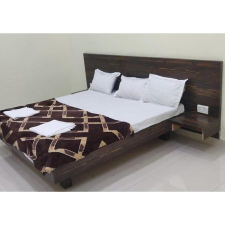 Hotel Parag Palace Jabalpur Esterno foto