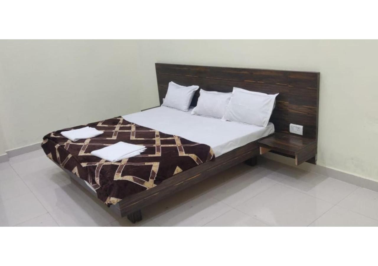 Hotel Parag Palace Jabalpur Esterno foto