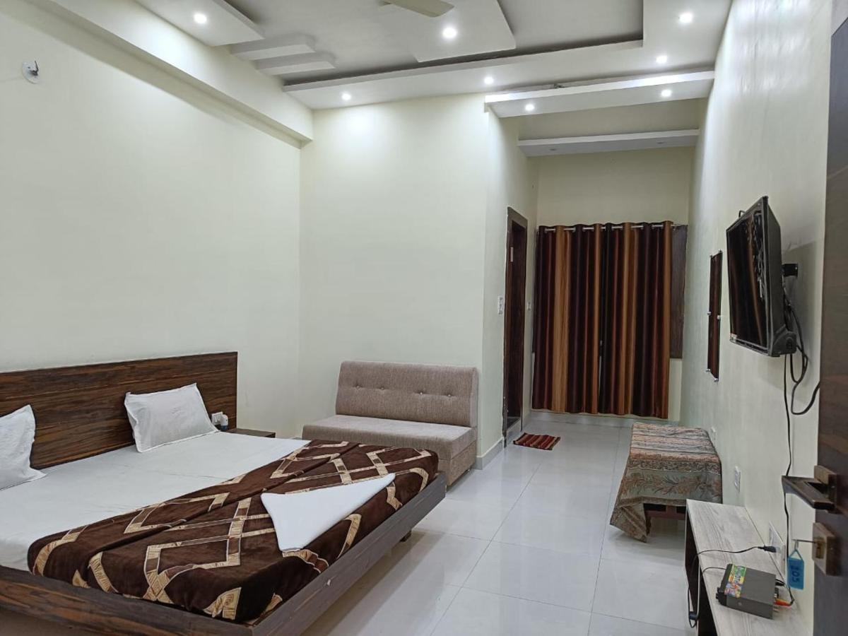 Hotel Parag Palace Jabalpur Esterno foto